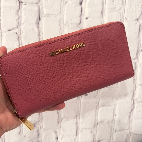 Michael Kors Jet Set Continental Wallet Clutch Tulip Pink Zip Around - Picture 1 of 13